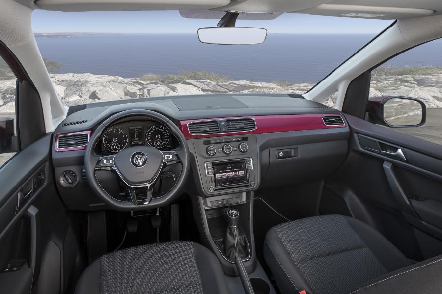  Volkswagen Caddy Generation Four 2015 года  (фото 10 из 12)